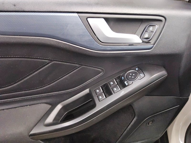 Ford Focus Turnier 1.5 EcoBlue automatik Active • ACC • kuka za vuču — 10