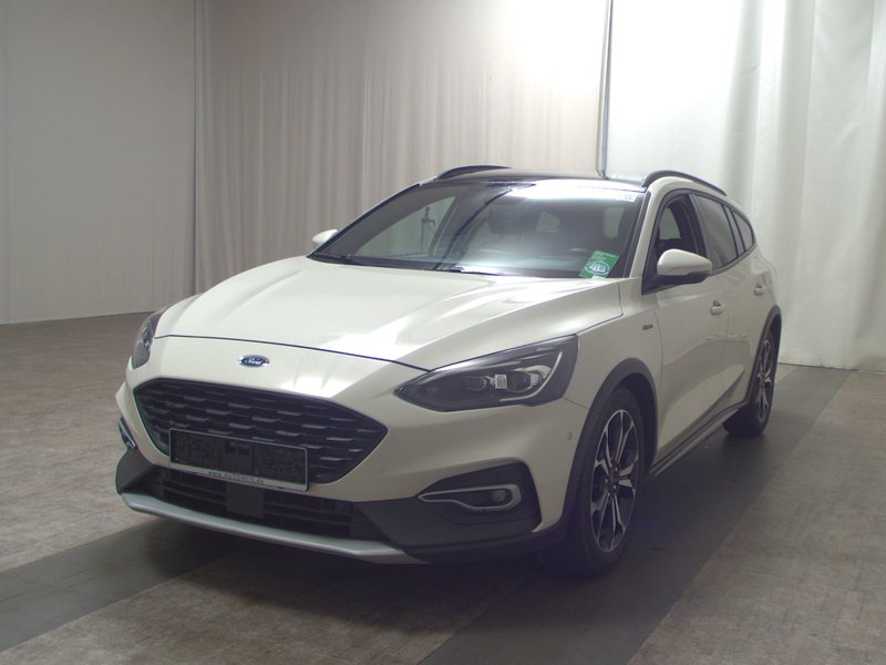 Ford Focus Turnier 1.5 EcoBlue automatik Active • ACC • kuka za vuču — 2