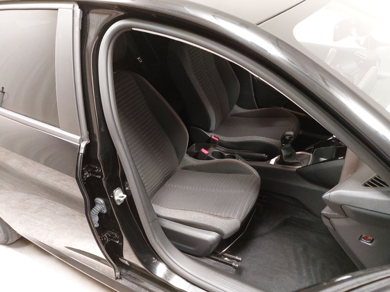 Peugeot 208 PureTech 75 Active Pack • digitalni instrumenti • LED — 10