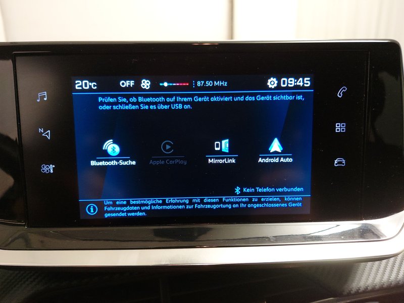 Peugeot 208 PureTech 75 Active Pack • digitalni instrumenti • LED — 17