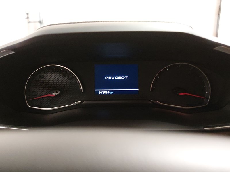 Peugeot 208 PureTech 75 Active Pack • digitalni instrumenti • LED — 20