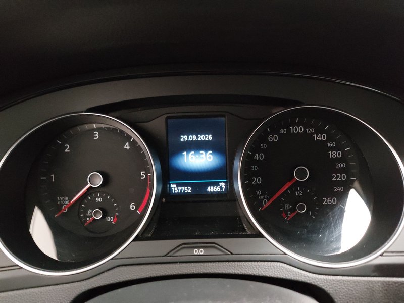 Volkswagen Passat Variant 2.0 TDI Business automatik • AHK • Full LED — 20