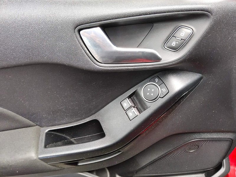 Ford Fiesta 1.1 Cool & Connect • grijana sjedala — 9