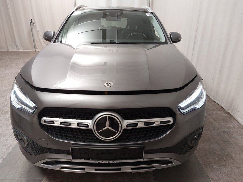 Mercedes-Benz GLA 220 d 4MATIC automatik Progressive • panorama • ACC — 10