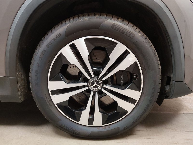 Mercedes-Benz GLA 220 d 4MATIC automatik Progressive • panorama • ACC — 11