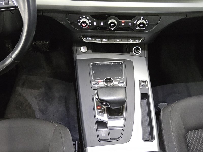 Audi Q5 35 TDI quattro automatik • digitalni instrumenti — 6