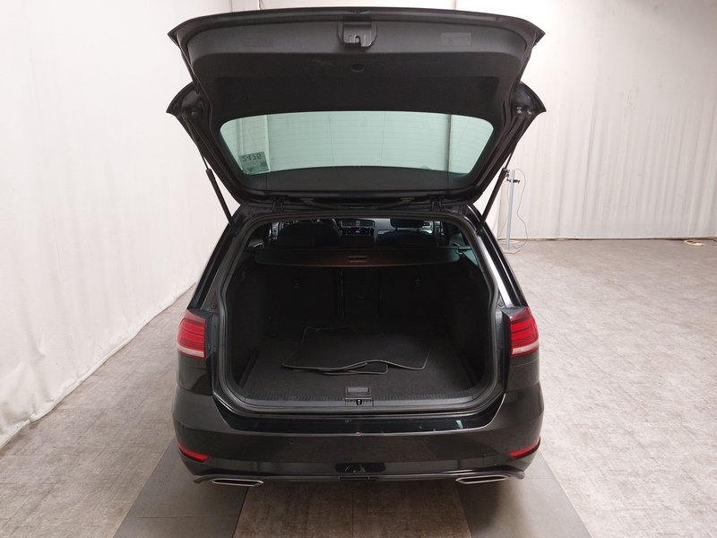 Volkswagen Golf-7 Variant 2.0 TDI R-Line automatik • ACC • Full LED — 16
