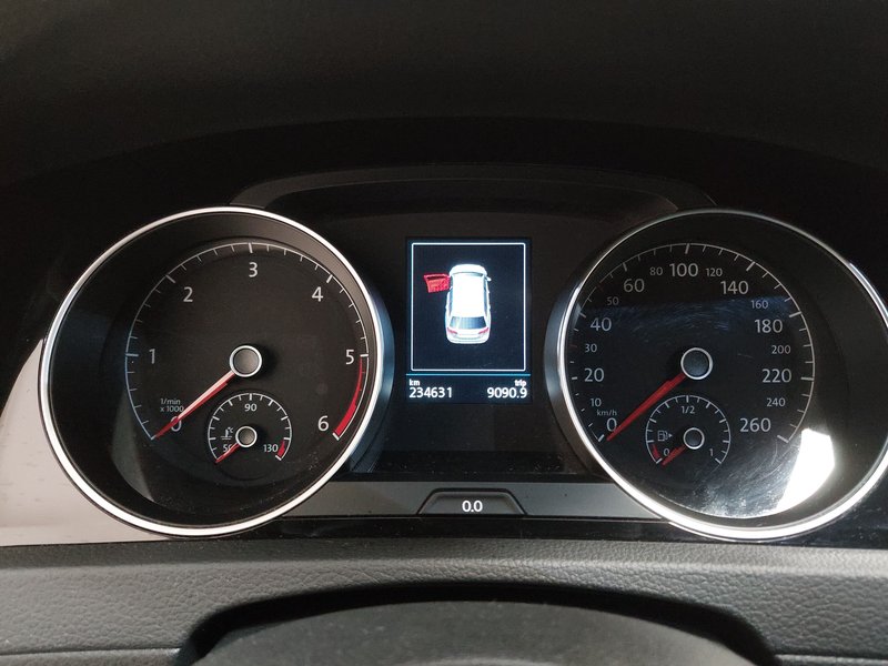 Volkswagen Golf-7 Variant 2.0 TDI R-Line automatik • ACC • Full LED — 20