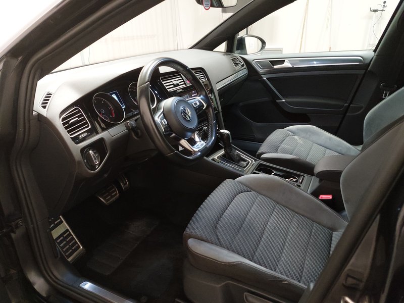 Volkswagen Golf-7 Variant 2.0 TDI R-Line automatik • ACC • Full LED — 6
