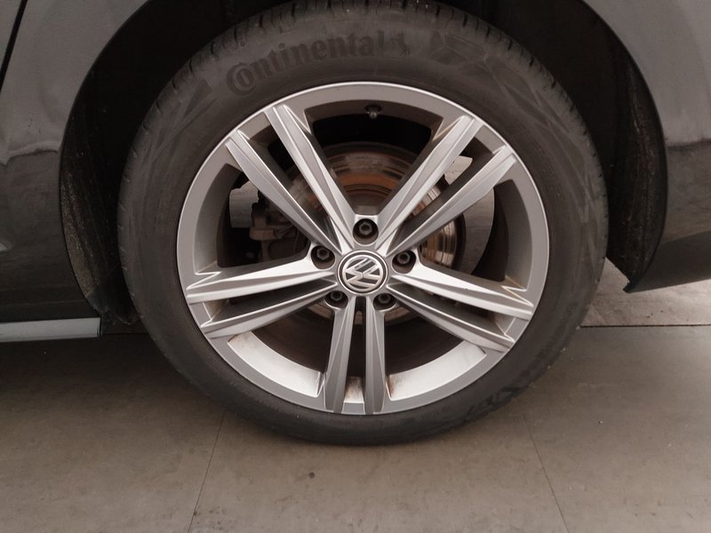 Volkswagen Golf-7 Variant 2.0 TDI R-Line automatik • ACC • Full LED — 8