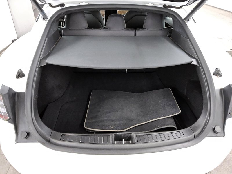 Tesla Model S Maximale-Reichweite • ACC • 360° kamera — 12