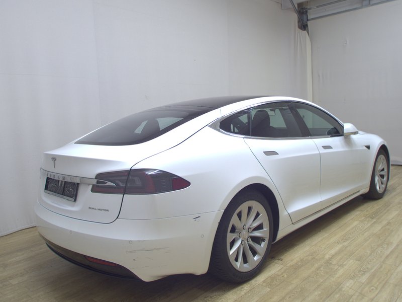 Tesla Model S Maximale-Reichweite • ACC • 360° kamera — 4