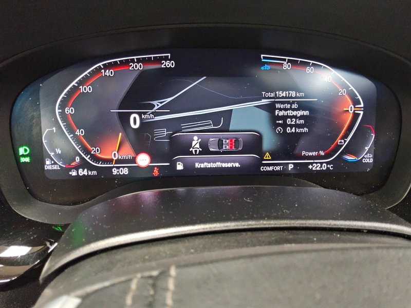 BMW 520d automatik • panorama • HUD • koža — 8