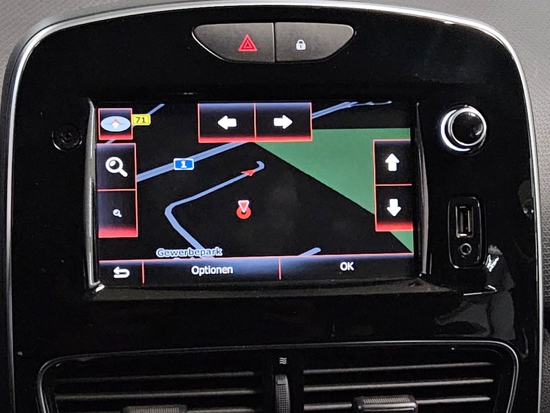 Renault Clio Grandtour 0.9 TCe Business Edition • navigacija — 7