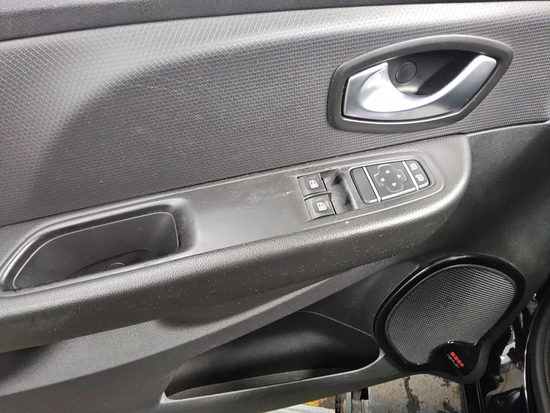 Renault Clio Grandtour 0.9 TCe Business Edition • navigacija — 9
