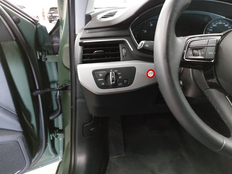 Audi A4 Avant 35 TDI automatik advanced • djelomično kožni interijer • LED — 7