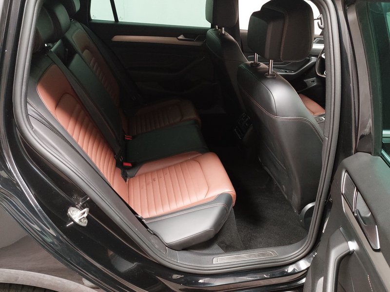 Volkswagen Passat Variant 2.0 TDI Elegance • sjedala s memorijom • LED — 20
