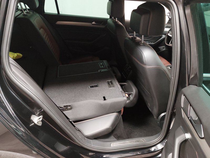 Volkswagen Passat Variant 2.0 TDI Elegance • sjedala s memorijom • LED — 21