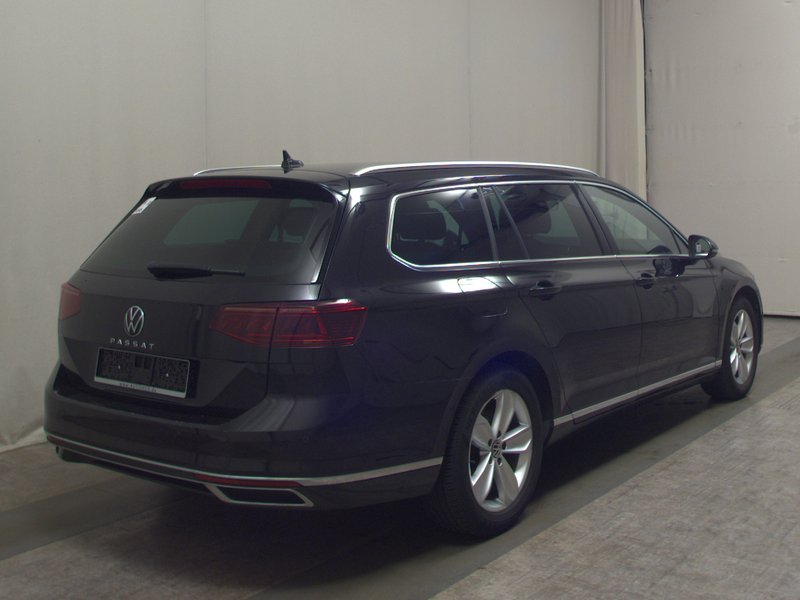 Volkswagen Passat Variant 2.0 TDI Elegance • sjedala s memorijom • LED — 4
