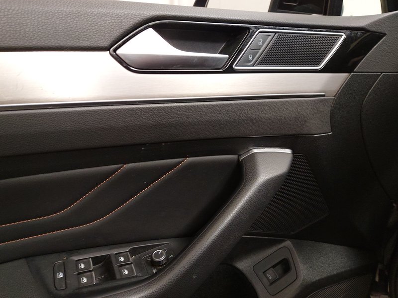 Volkswagen Passat Variant 2.0 TDI Elegance • sjedala s memorijom • LED — 5