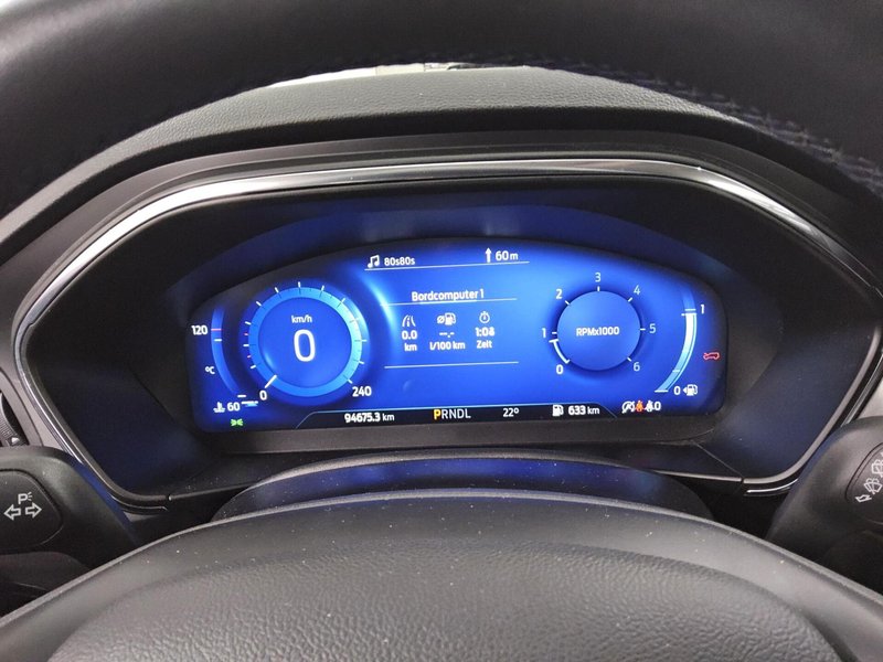 Ford Focus Turnier 1.5 EcoBlue Titanium X automatik • LED • bežično punjenje — 8