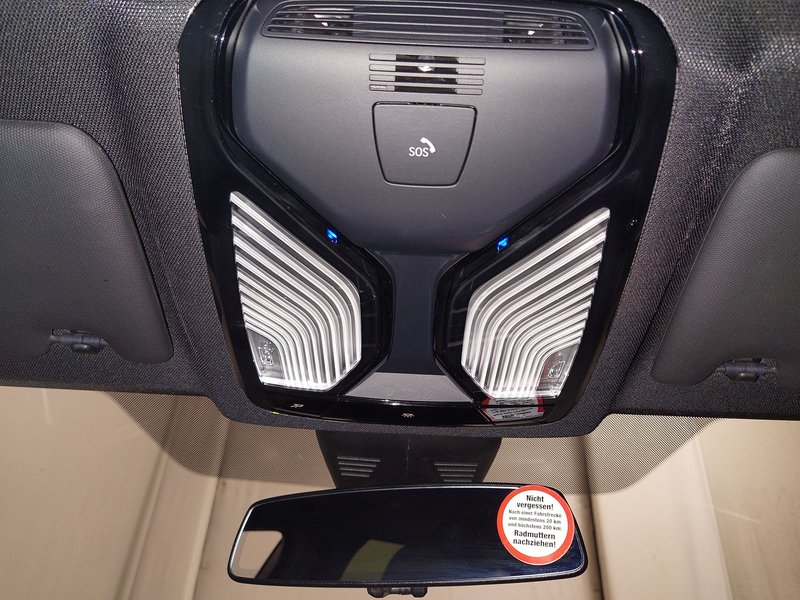 BMW 320e Touring Sport Line automatik • AHK • LED — 13