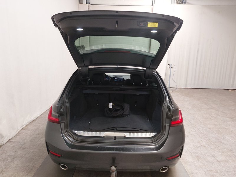 BMW 320e Touring Sport Line automatik • AHK • LED — 15