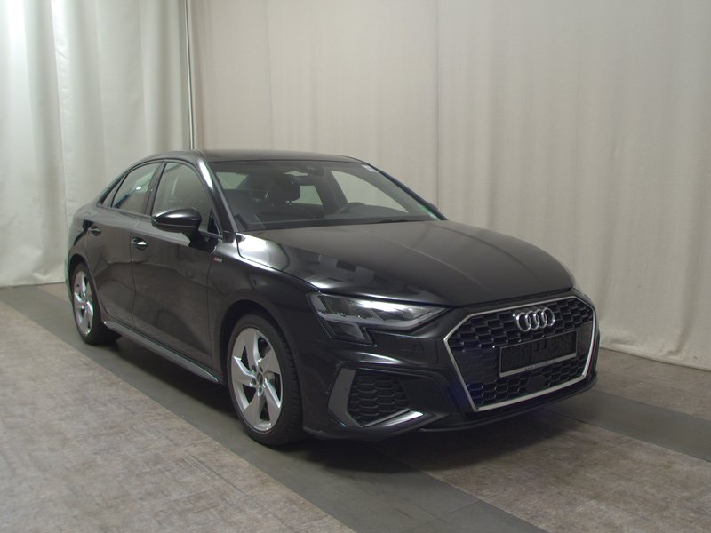 Audi A3 35 TFSI automatik S line • ACC • koža — 3