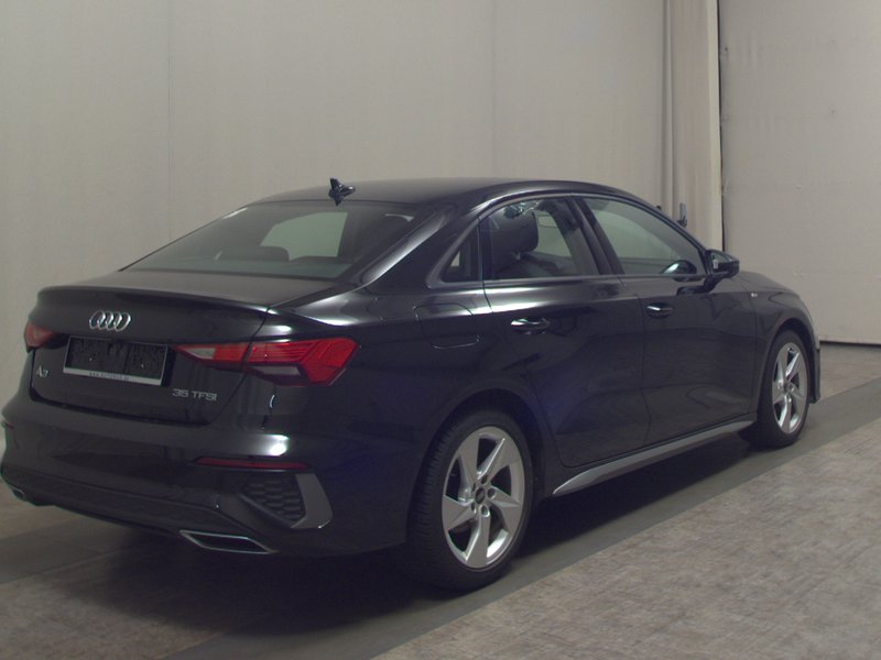 Audi A3 35 TFSI automatik S line • ACC • koža — 4