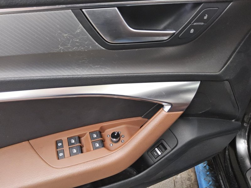 Audi A6 Avant 40 TDI automatik • ACC • Full LED — 10