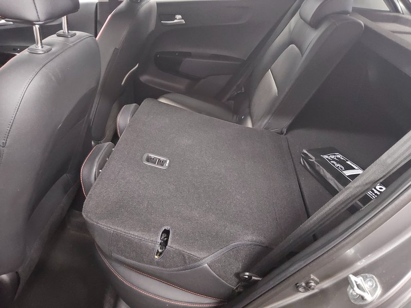 Kia Picanto 1.2 GT • bežično punjenje — 12