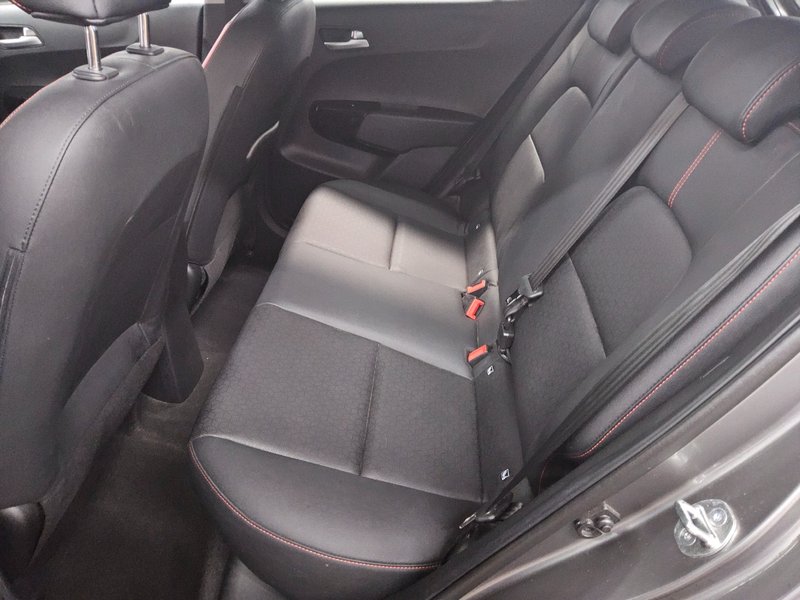 Kia Picanto 1.2 GT • bežično punjenje — 13