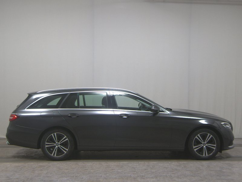 Mercedes-Benz E 220 d karavan automatik • ACC • LED