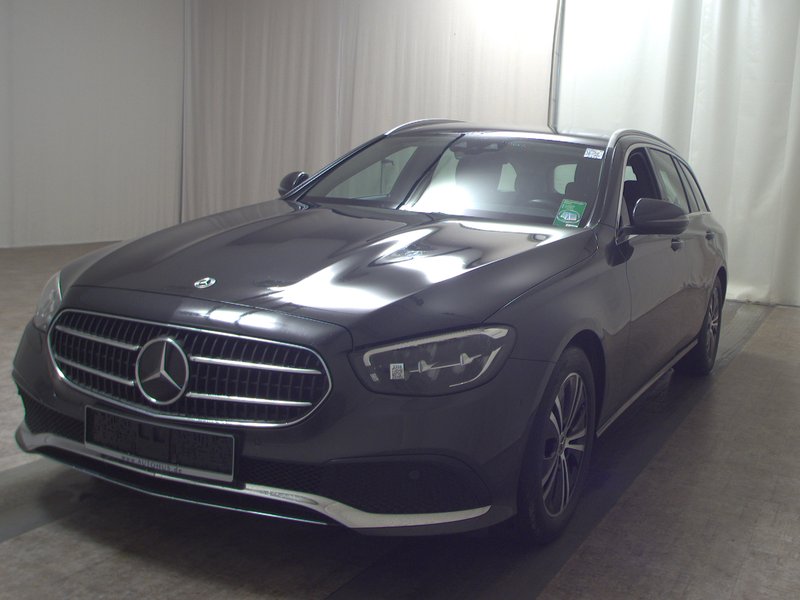 Mercedes-Benz E 220 d karavan automatik • ACC • LED — 2