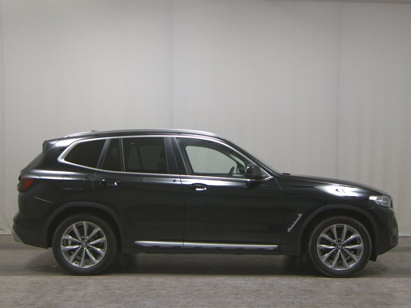 BMW X3 xDrive20d automatik • panorama • ACC • AHK