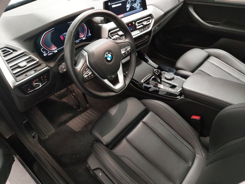 BMW X3 xDrive20d automatik • panorama • ACC • AHK — 6