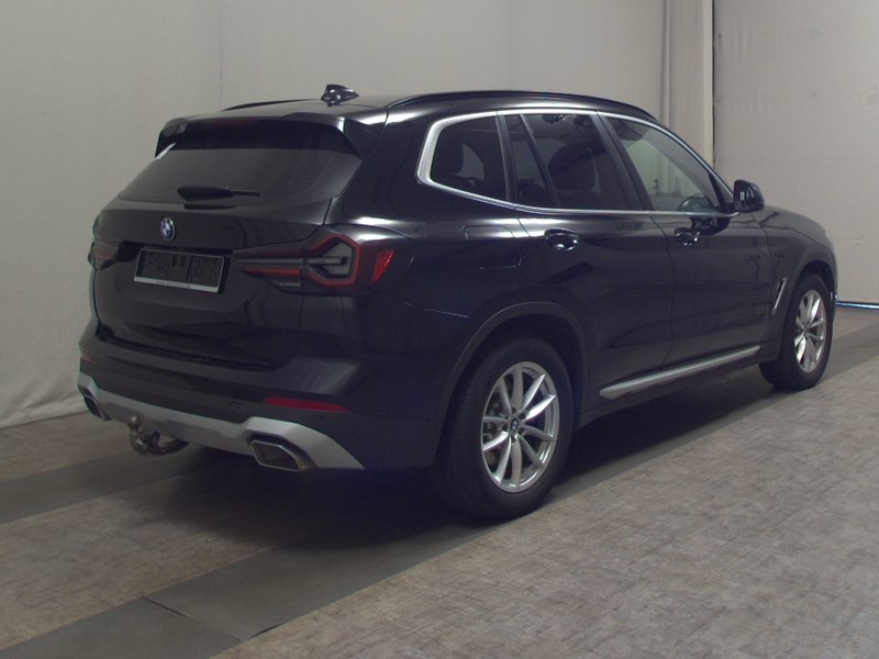 BMW X3 xDrive20d automatik • Full LED — 4