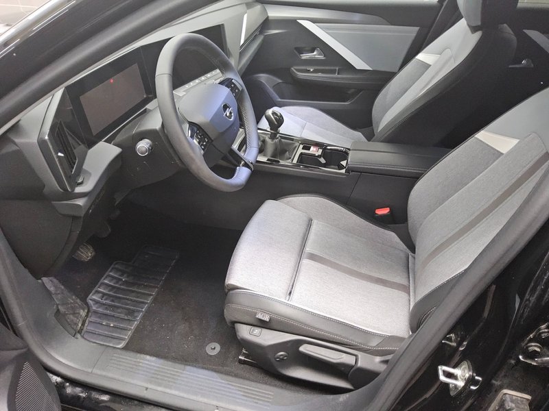Opel Astra ST 1.2 Turbo Elegance • 360° kamera • električna peta vrata — 9