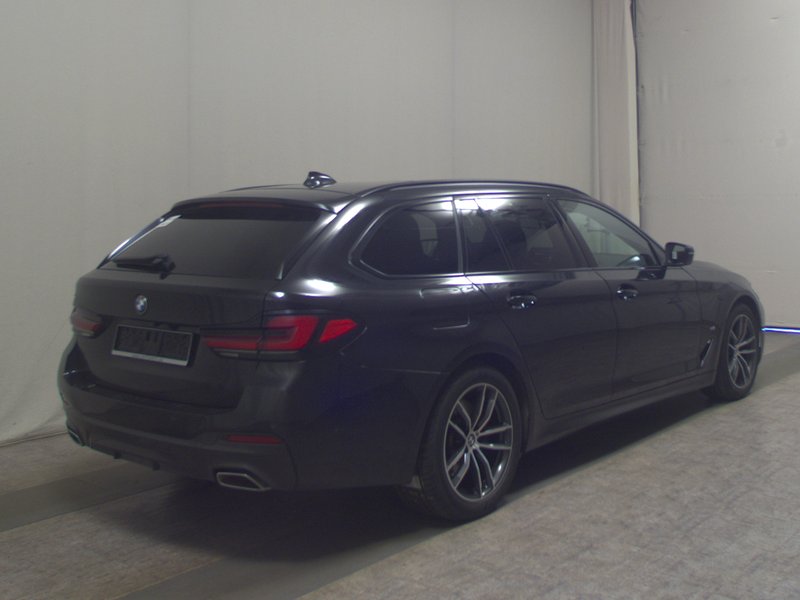 BMW 520d Touring automatik M Sport • panorama • HUD — 4