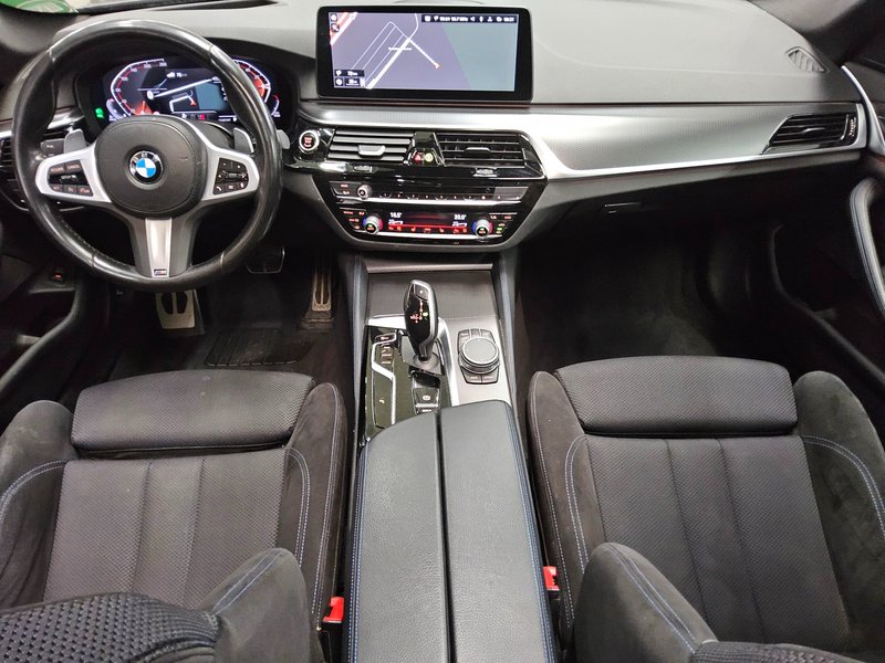 BMW 520d Touring automatik M Sport • panorama • HUD — 5
