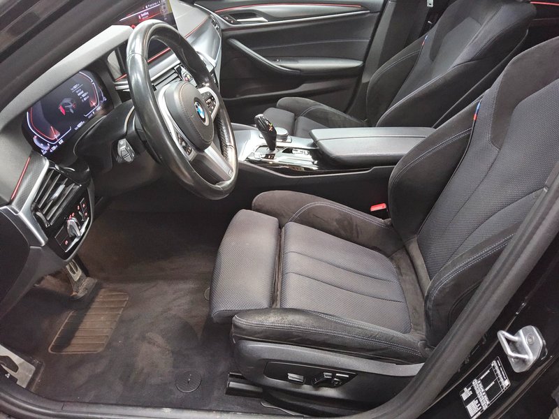 BMW 520d Touring automatik M Sport • panorama • HUD — 9