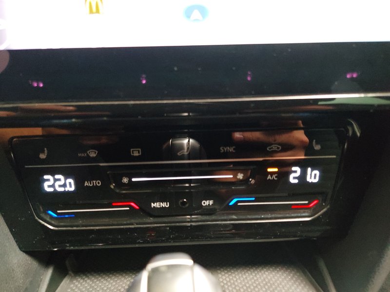 Volkswagen Passat Variant GTE 1.4 TSI automatik • ACC • LED — 19