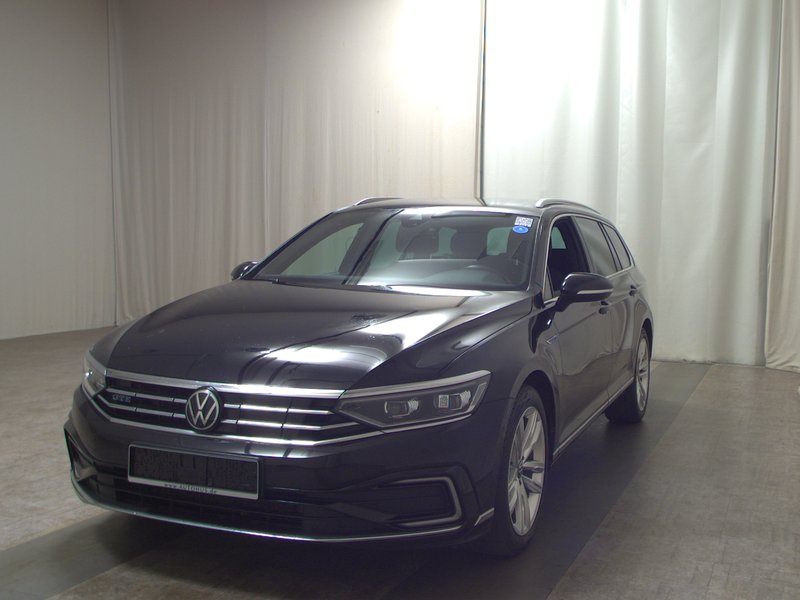 Volkswagen Passat Variant GTE 1.4 TSI automatik • ACC • LED — 2