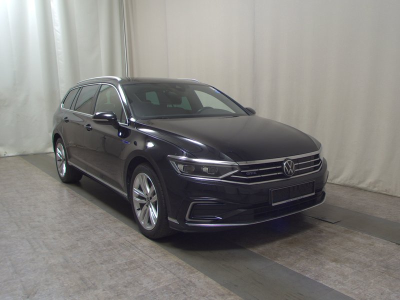 Volkswagen Passat Variant GTE 1.4 TSI automatik • ACC • LED — 3