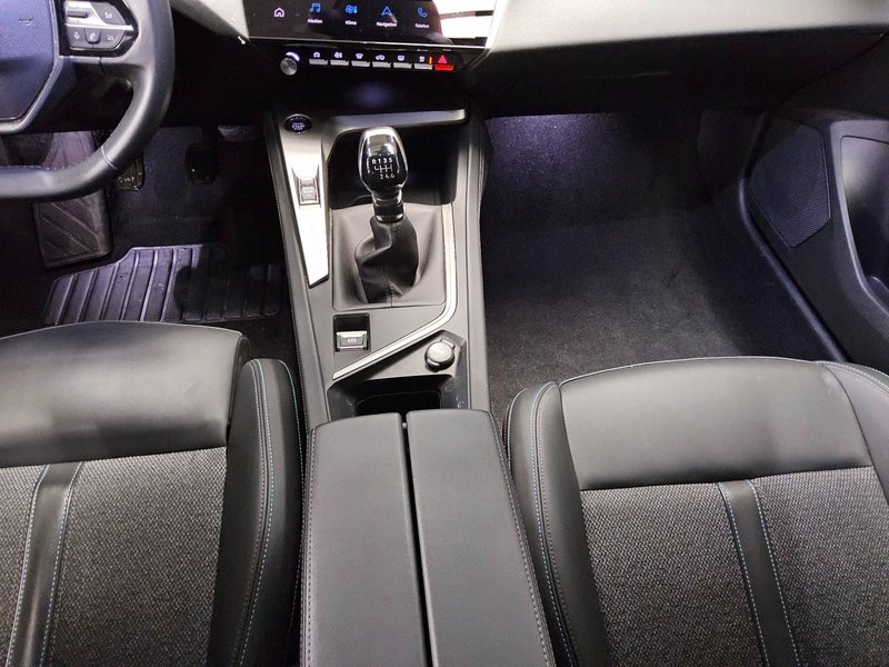 Peugeot 308 1.5 BlueHDI Allure • 360° kamera • ACC — 6