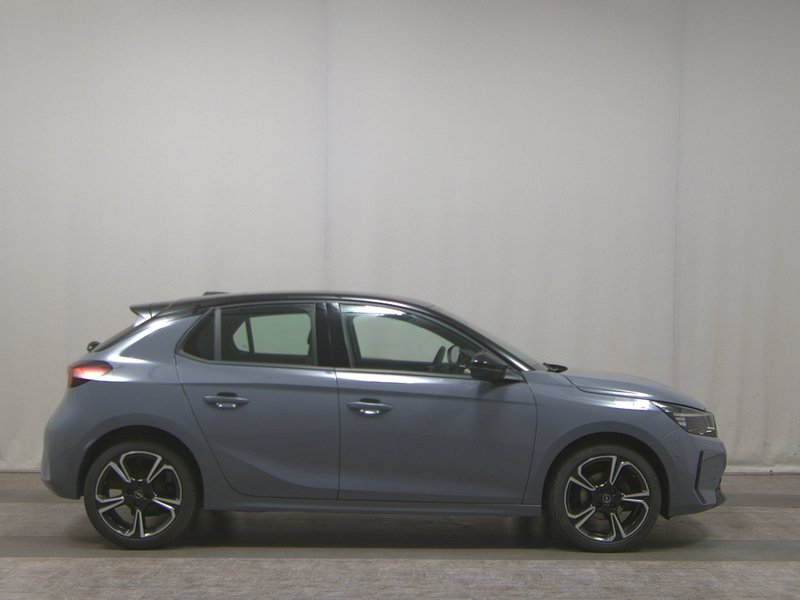 Opel Corsa 1.2 GS Line • panorama • digitalni instrumenti