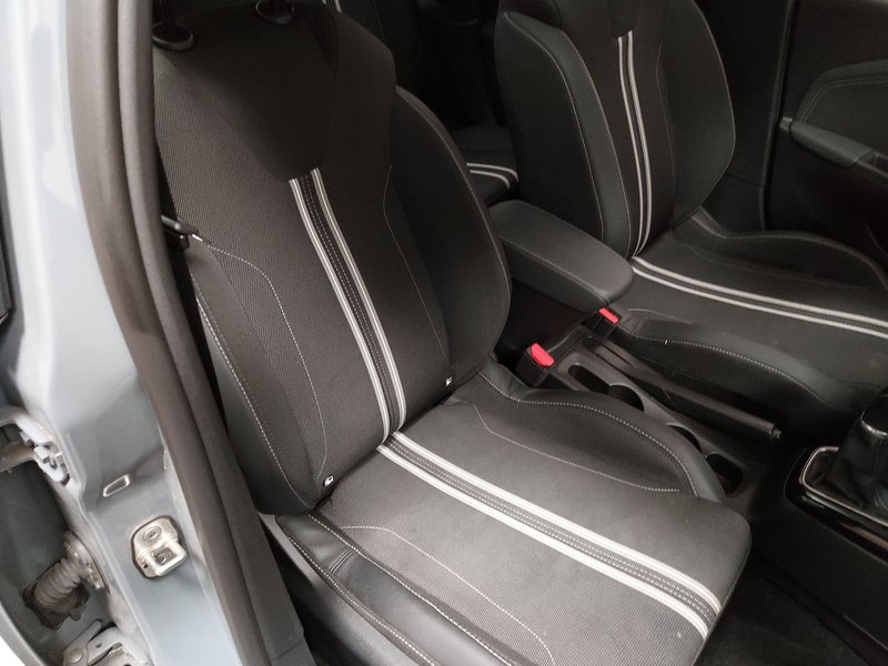 Opel Corsa 1.2 GS Line • panorama • digitalni instrumenti — 10