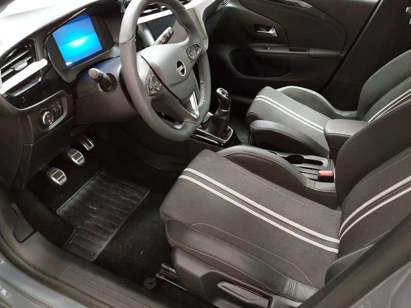Opel Corsa 1.2 GS Line • panorama • digitalni instrumenti — 6