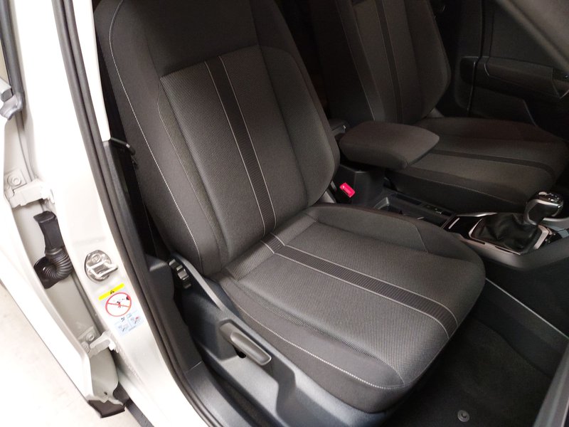 Volkswagen T-Roc 2.0 TDI automatik Life • ACC • LED — 10
