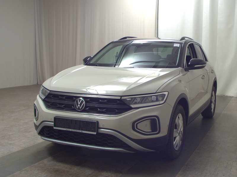 Volkswagen T-Roc 2.0 TDI automatik Life • ACC • LED — 2